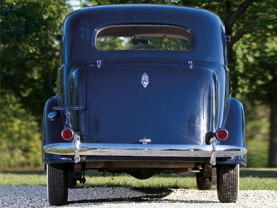  Plymouth DeLuxe Touring Sedan 1936 года  (фото 5 из 10)